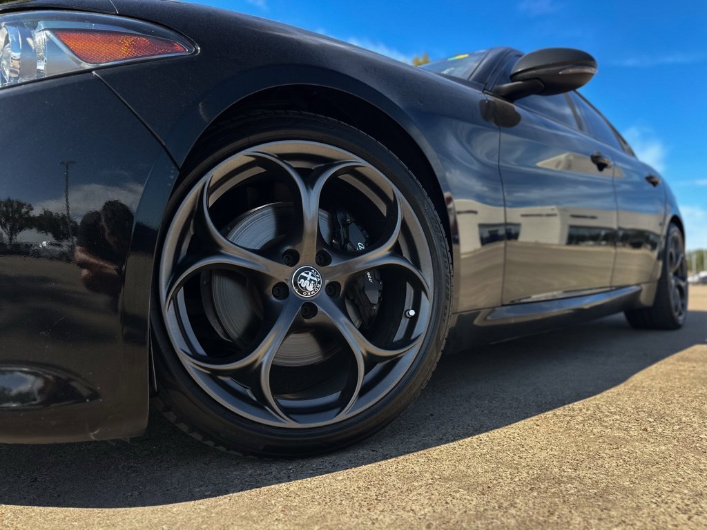 Used 2019 Black Alfa Romeo Ti Sport image 7