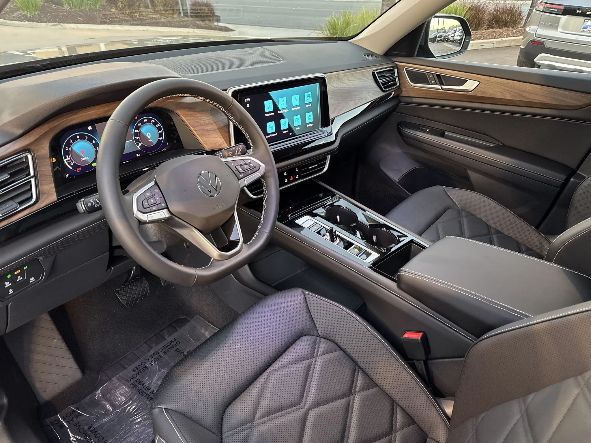 New 2026 PURE GRAY Volkswagen 2.0T SE w/Technology image 19