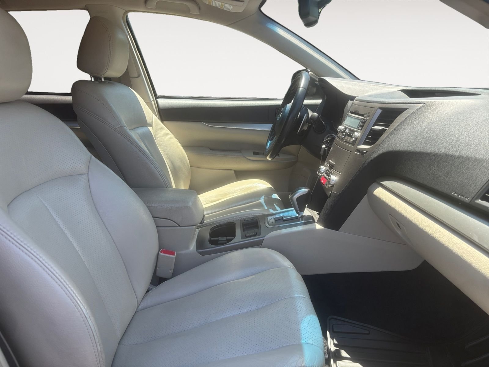 Used 2010 Green Subaru 2.5i Premium image 15