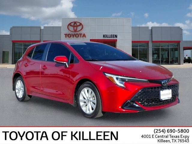 Certified Pre-Owned 2025 Toyota Corolla Hatchback SE FWD 5D Hatchback