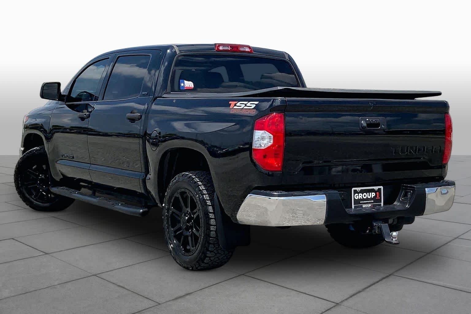Used 2019 Midnight Black Metallic Toyota SR5 image 12