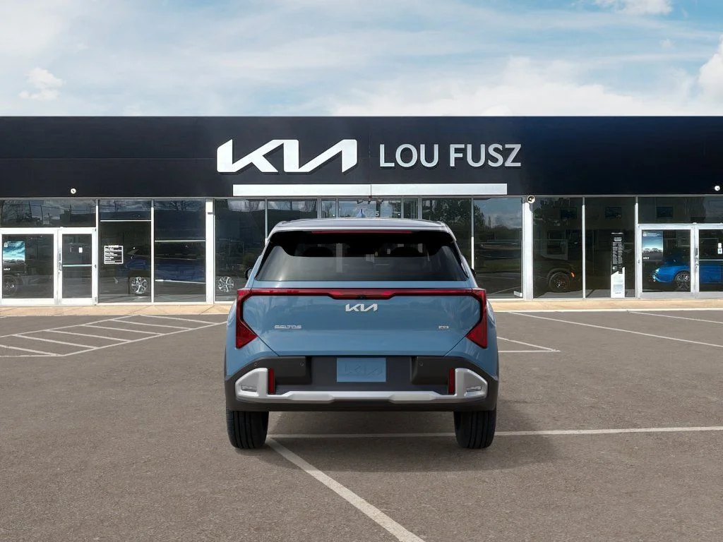 New 2027 Frost Blue / Black Roof Kia S image 5
