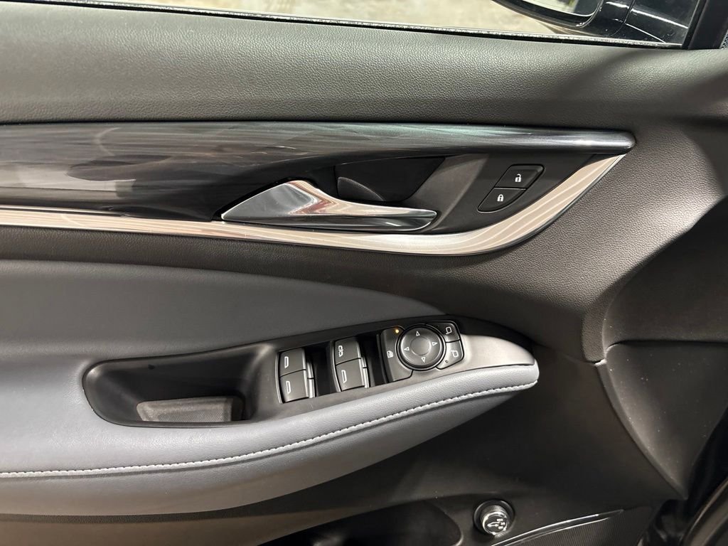 Used 2021 Black Buick Essence image 12