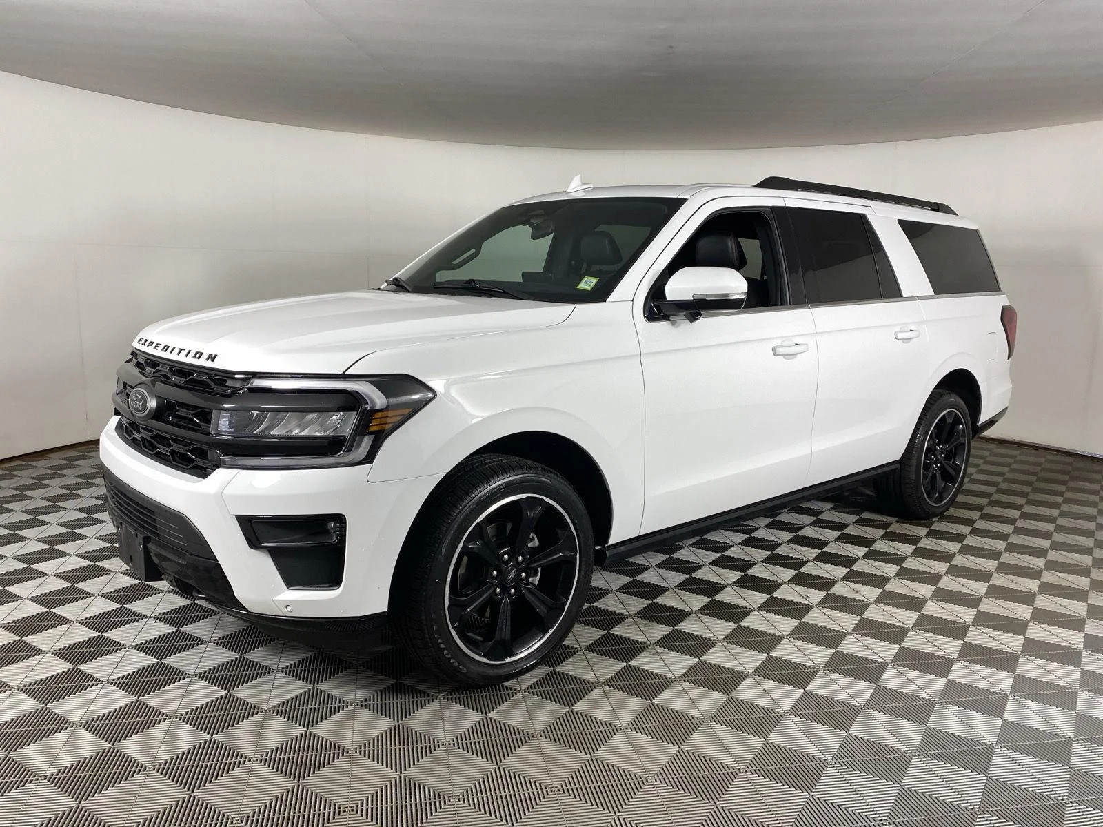 Used 2024 Oxford White Ford Limited image 13
