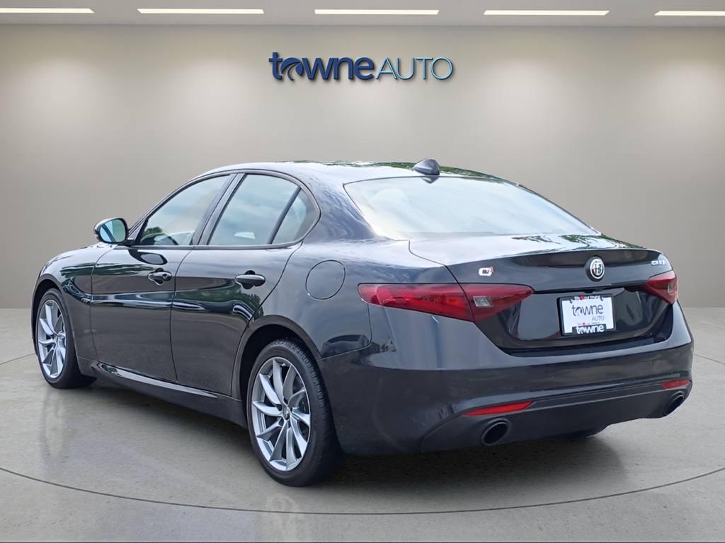 Used 2022 Black Alfa Romeo Sprint image 3