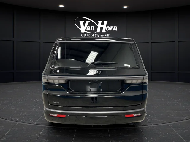 New 2026 High Gloss Black Exterior Paint Jeep Summit Reserve image 6
