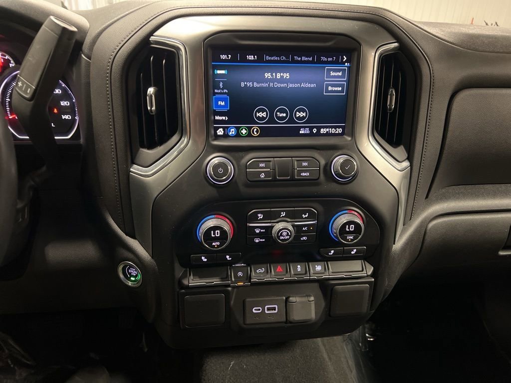 2022 Chevrolet Silverado 1500 LT - Photo 17