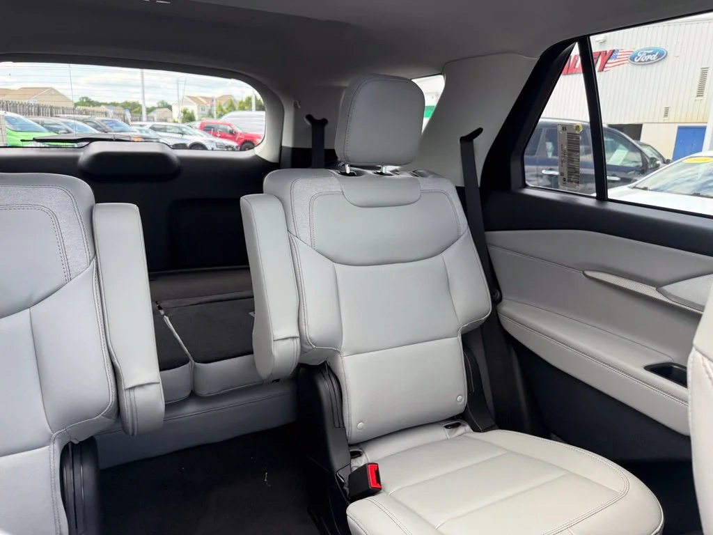 New 2026 Vapor Blue Metallic Ford Active image 60