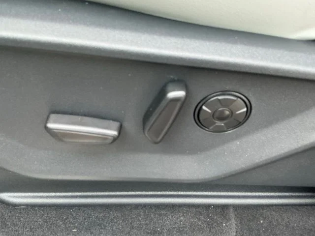 New 2026 Space Silver Metallic Ford MAX Platinum® image 22