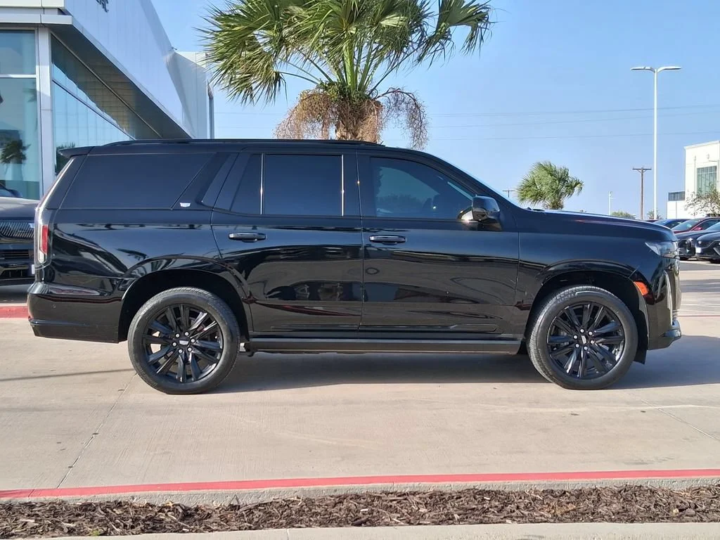 Used 2021 BLACK RAVEN Cadillac Sport image 3