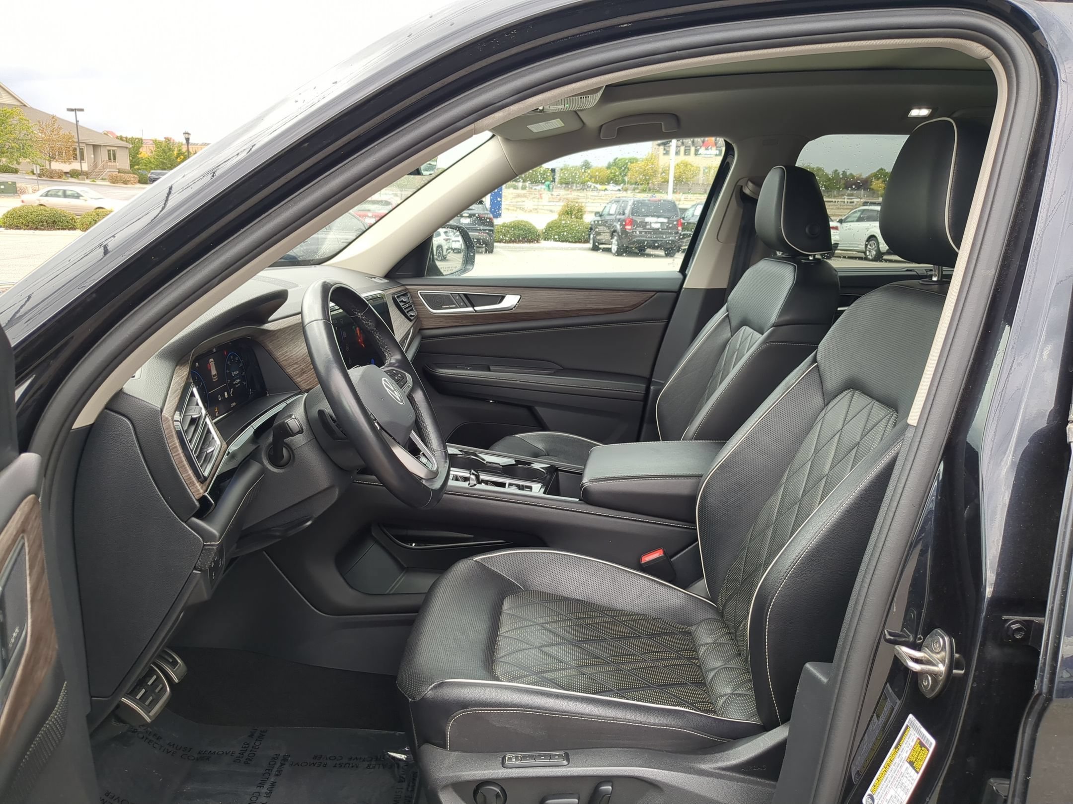 Used 2024 Black Volkswagen 2.0T SEL Premium R-Line image 15