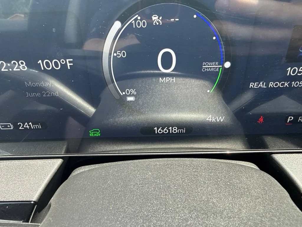 Used 2025 White Honda 1SE image 27