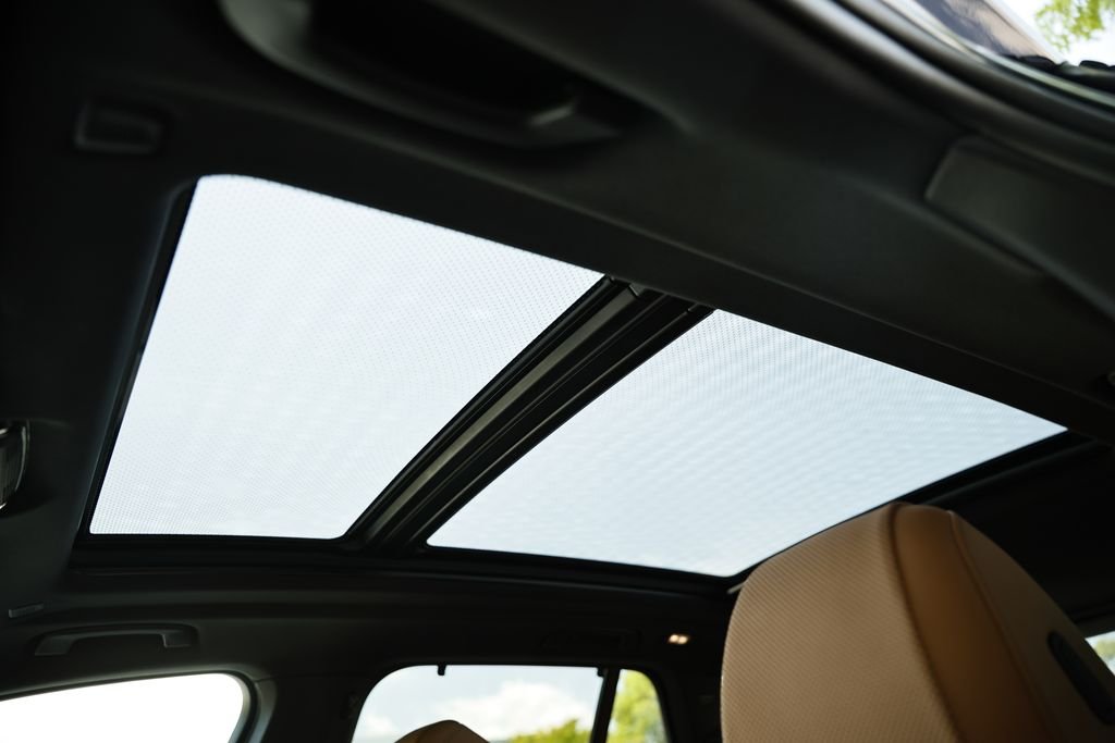 Used 2026 Tanzanite Blue II Met BMW xDrive40i image 19