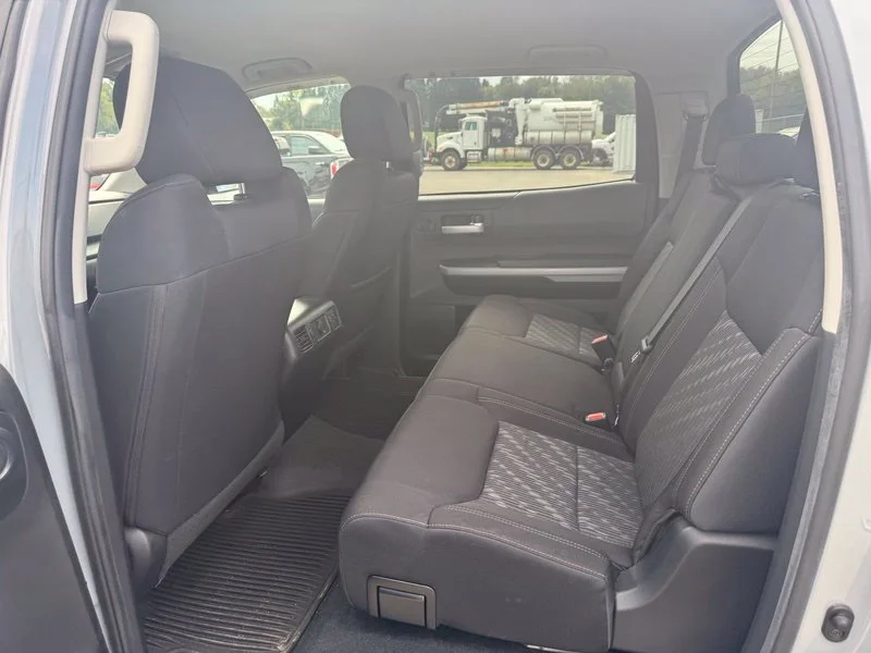 Used 2021  Toyota SR5 image 5