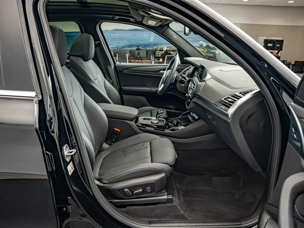 Used 2024 Jet Black BMW xDrive30i image 35