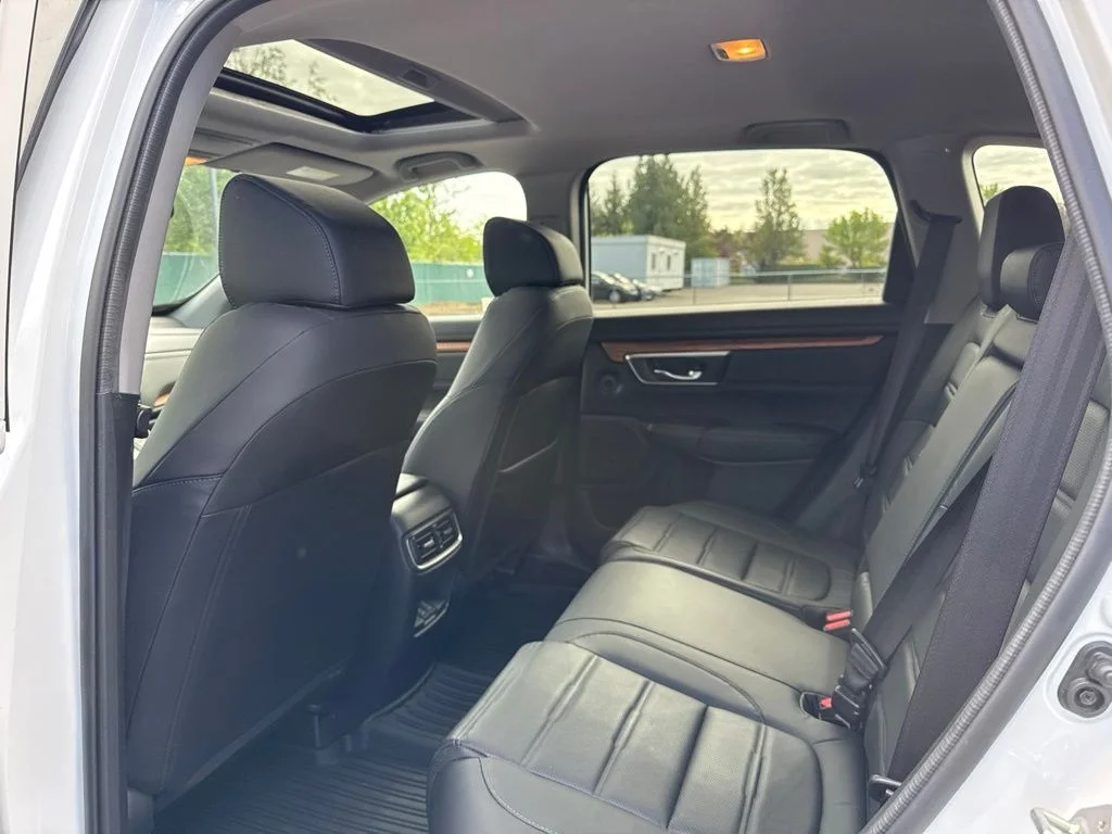 Used 2019 Platinum White Pearl Honda Touring image 19
