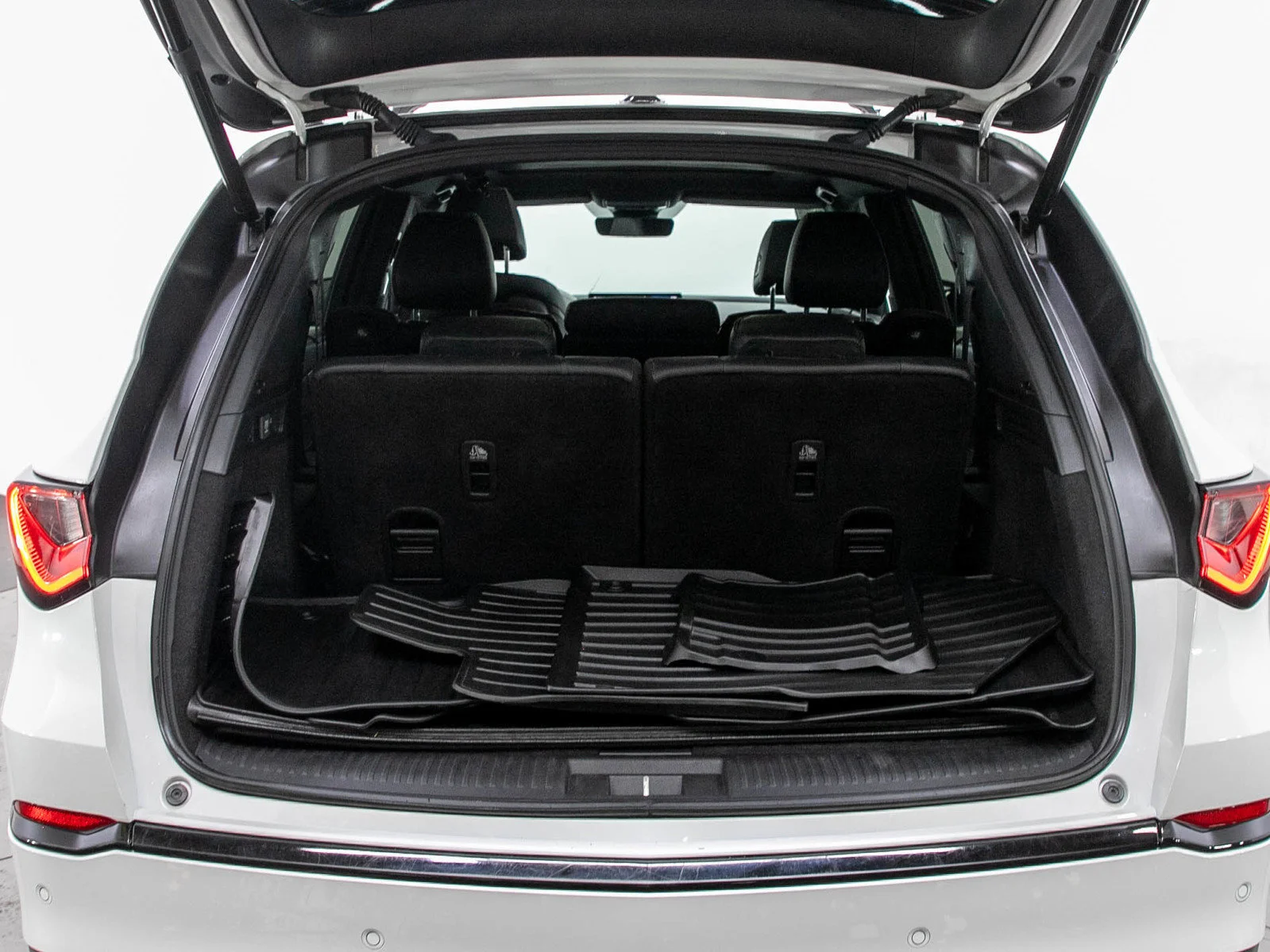 Used 2023  Acura SH-AWD w/A-Spec Package image 18