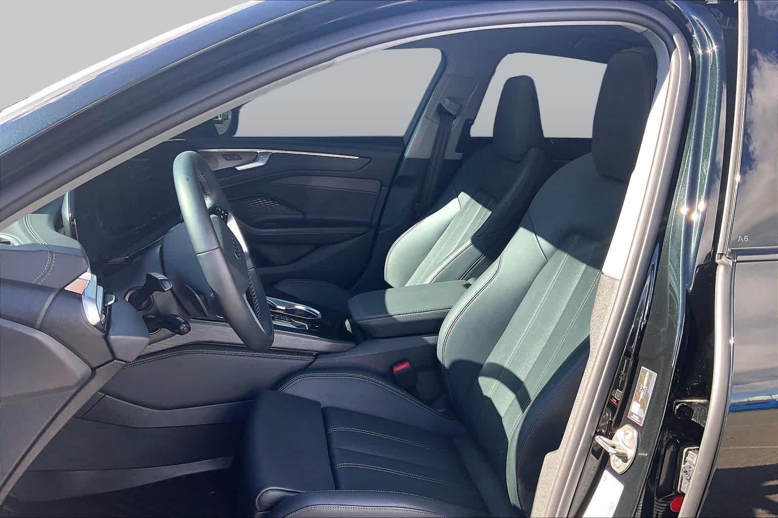 Used 2026 DARK GREEN Audi Prestige image 8