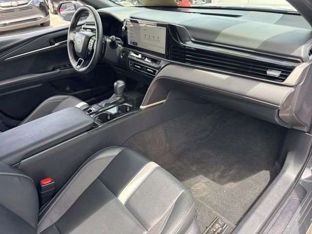 Used 2025  Toyota SE image 24
