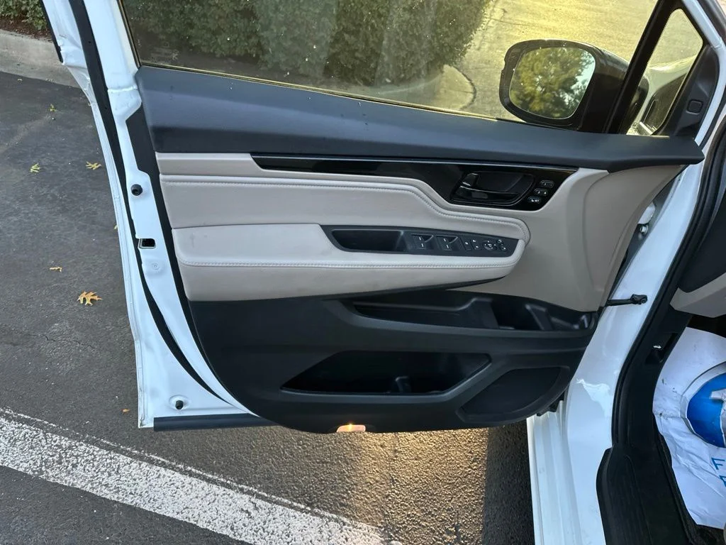 2023 Honda Odyssey Elite - Photo 19