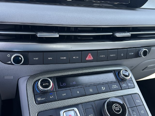 Used 2024 Black Hyundai SEL image 31