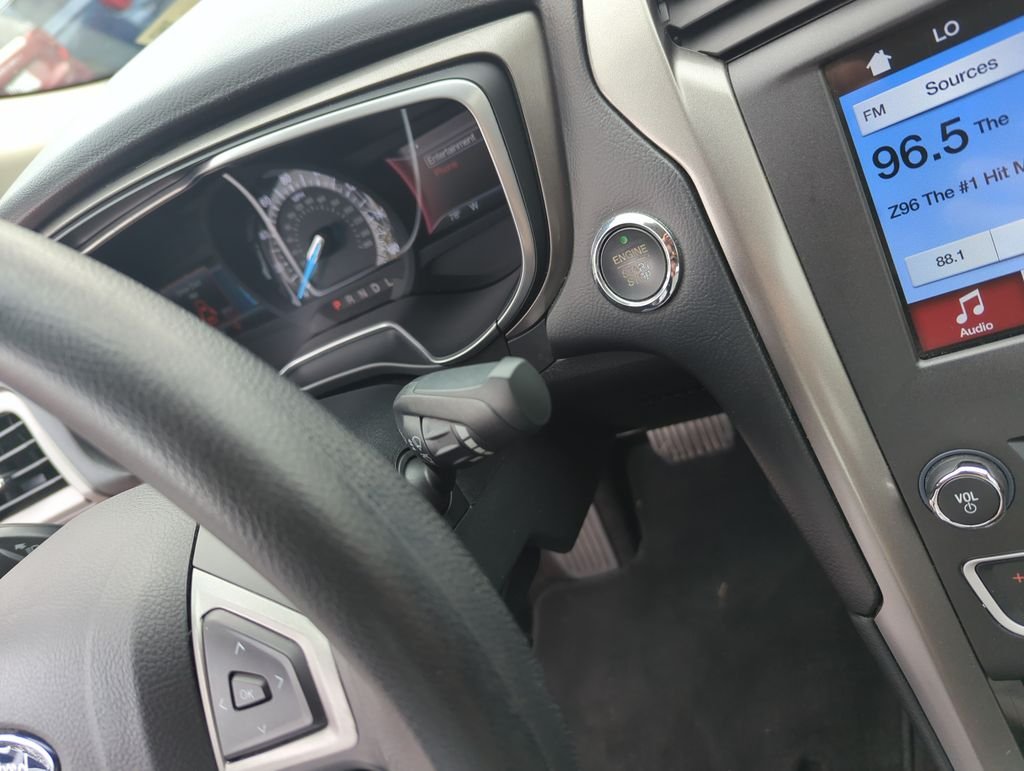 Used 2017 Gold Ford SE image 23