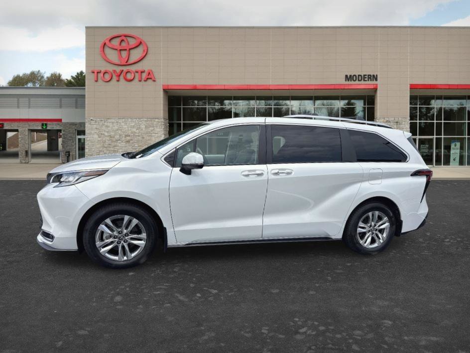Certified Used 2024 Wind Chill Pearl Toyota Limited image 3