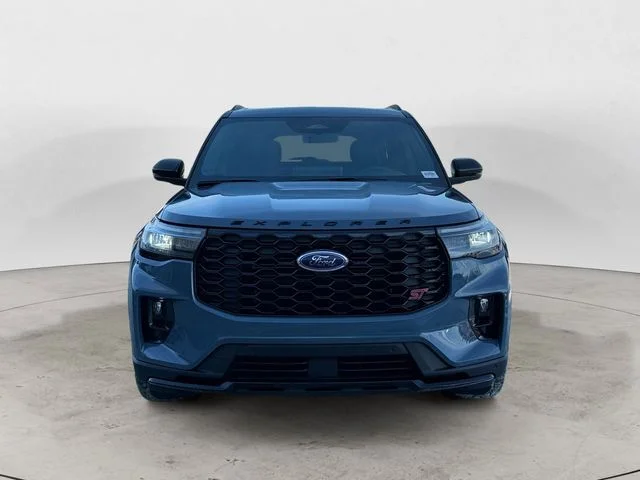 2026 Ford Explorer ST - Photo 8