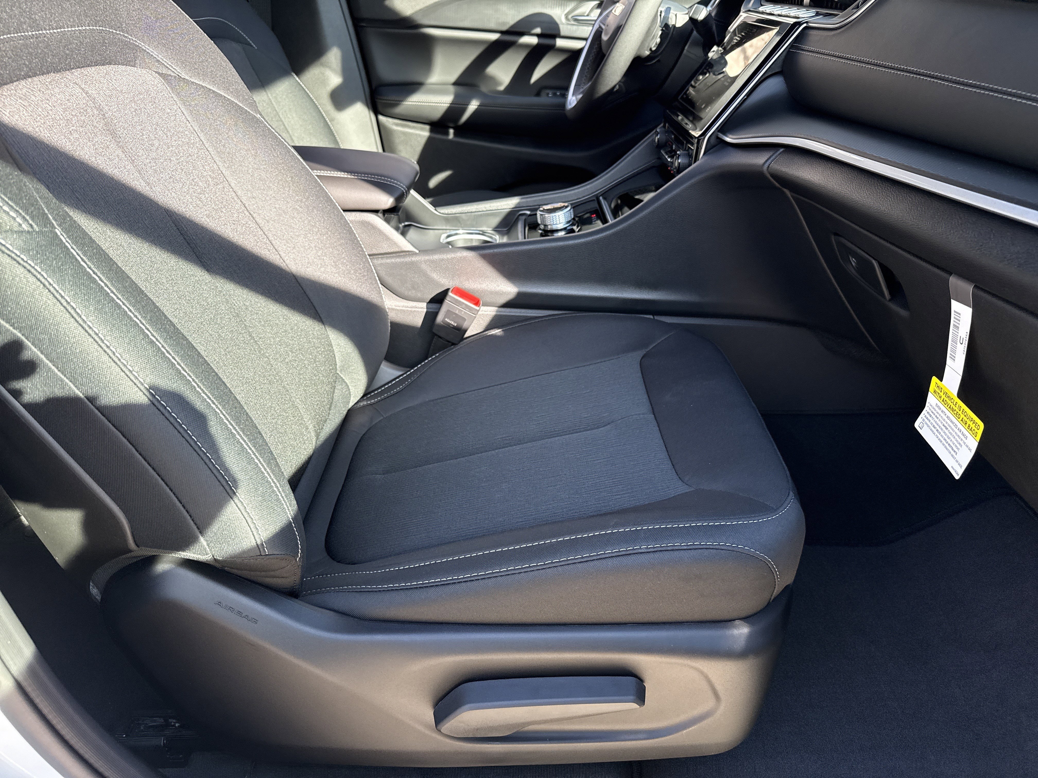 New 2025 Bright White Clearcoat Jeep Laredo image 14