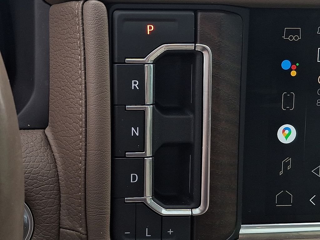 Used 2022 White GMC Denali image 21