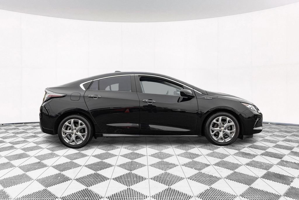 Used 2017 Black Chevrolet Premier image 11