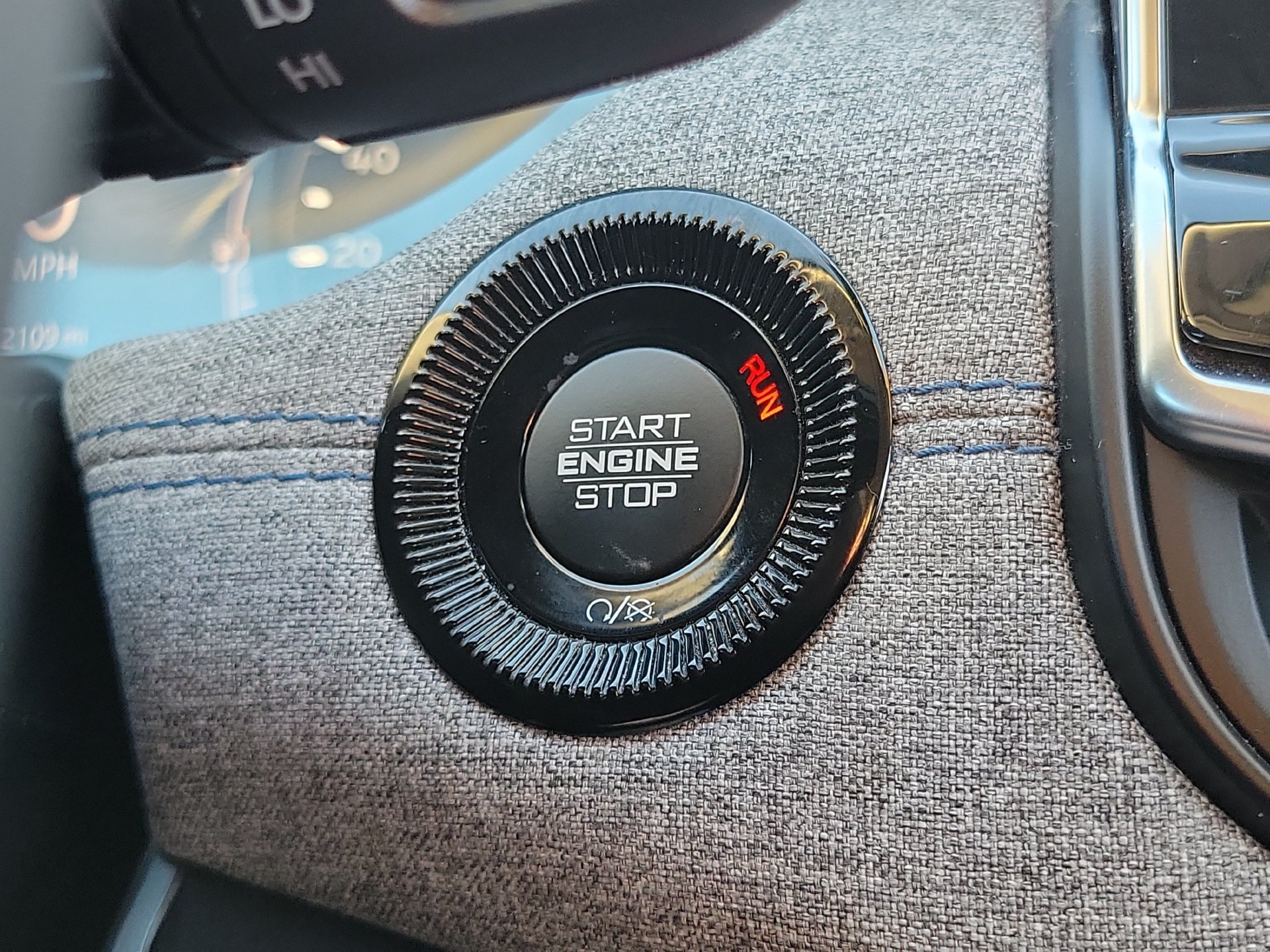 Certified Used 2022 Gray Jeep Latitude image 16