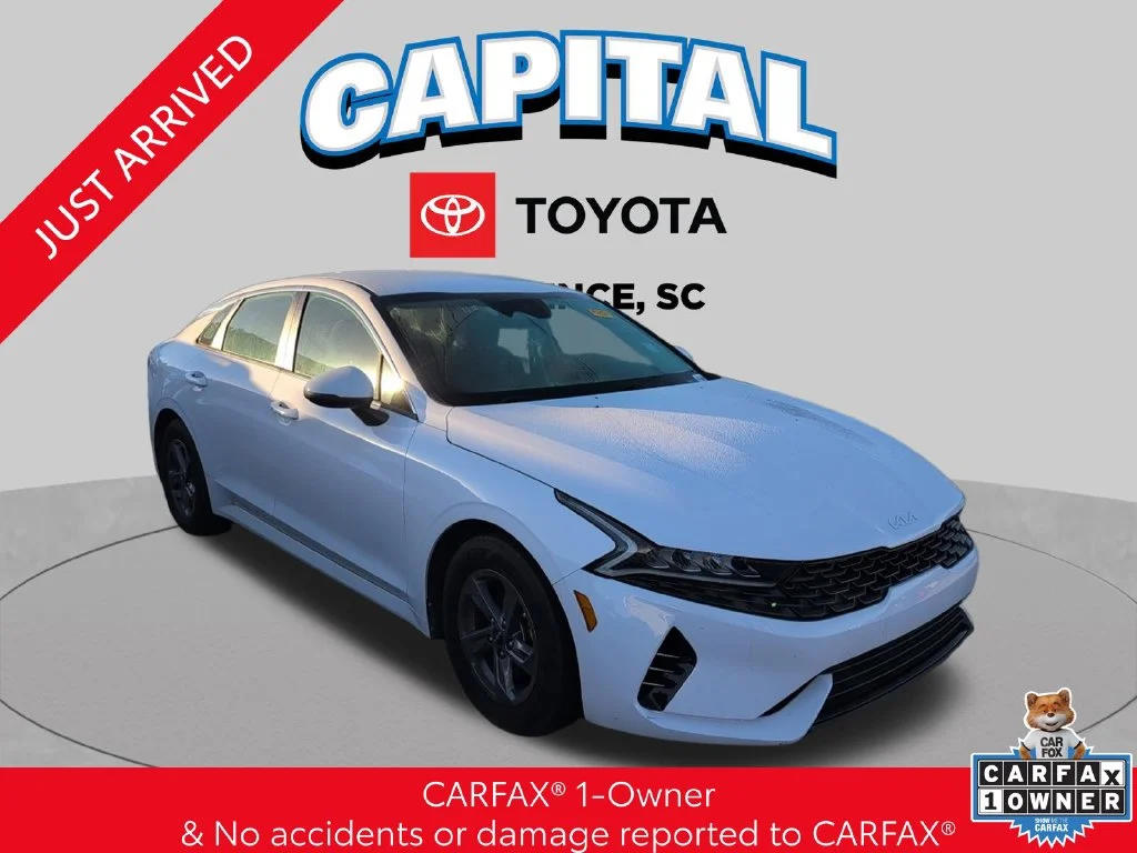 Used 2023 White Kia LXS image 1