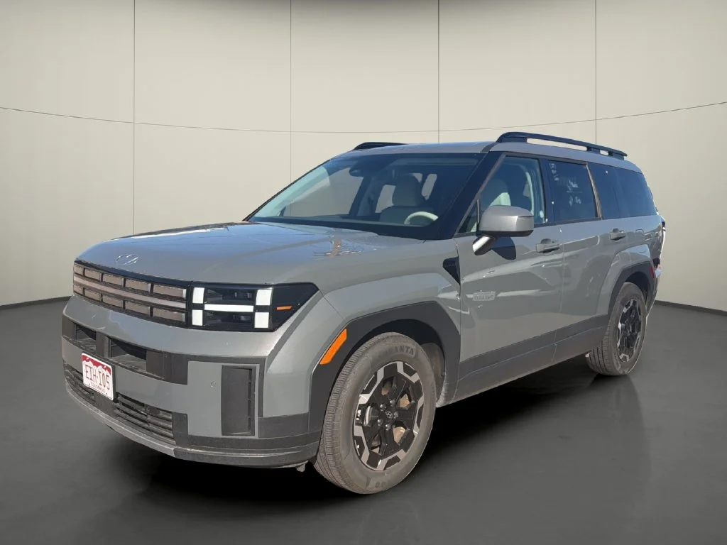 Used 2025 Gray Hyundai SEL image 3