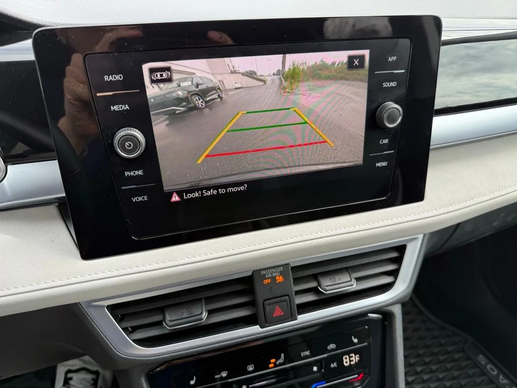 2025 Volkswagen Taos SE - Photo 38