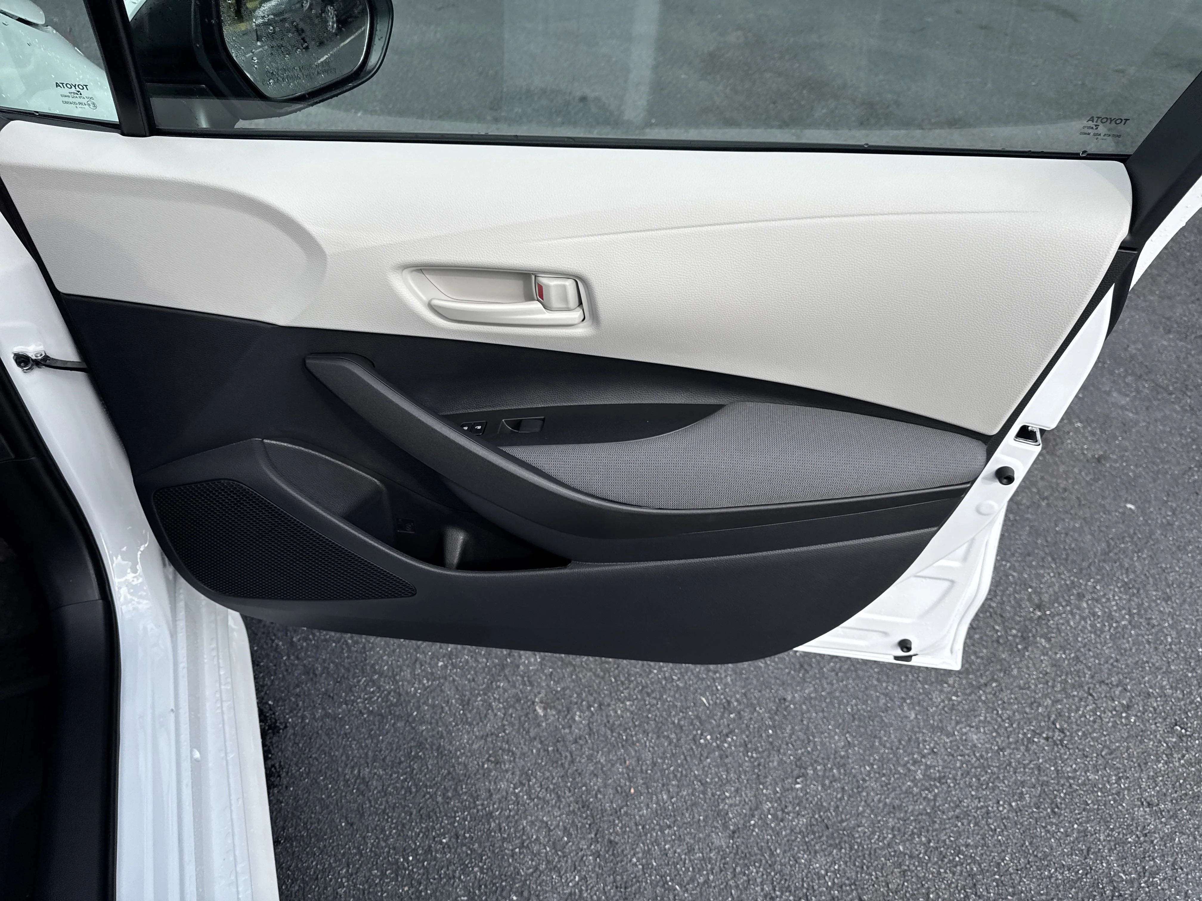 Used 2025  Toyota  image 34