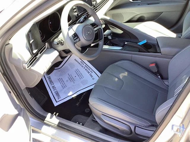 Certified Used 2023 Shimmering Silver Pearl Hyundai SEL image 10
