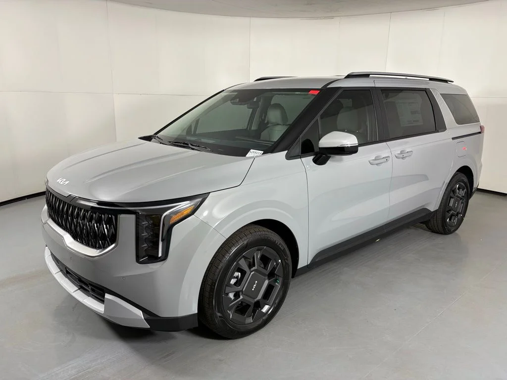 New 2026 Ceramic Silver Kia EX image 4