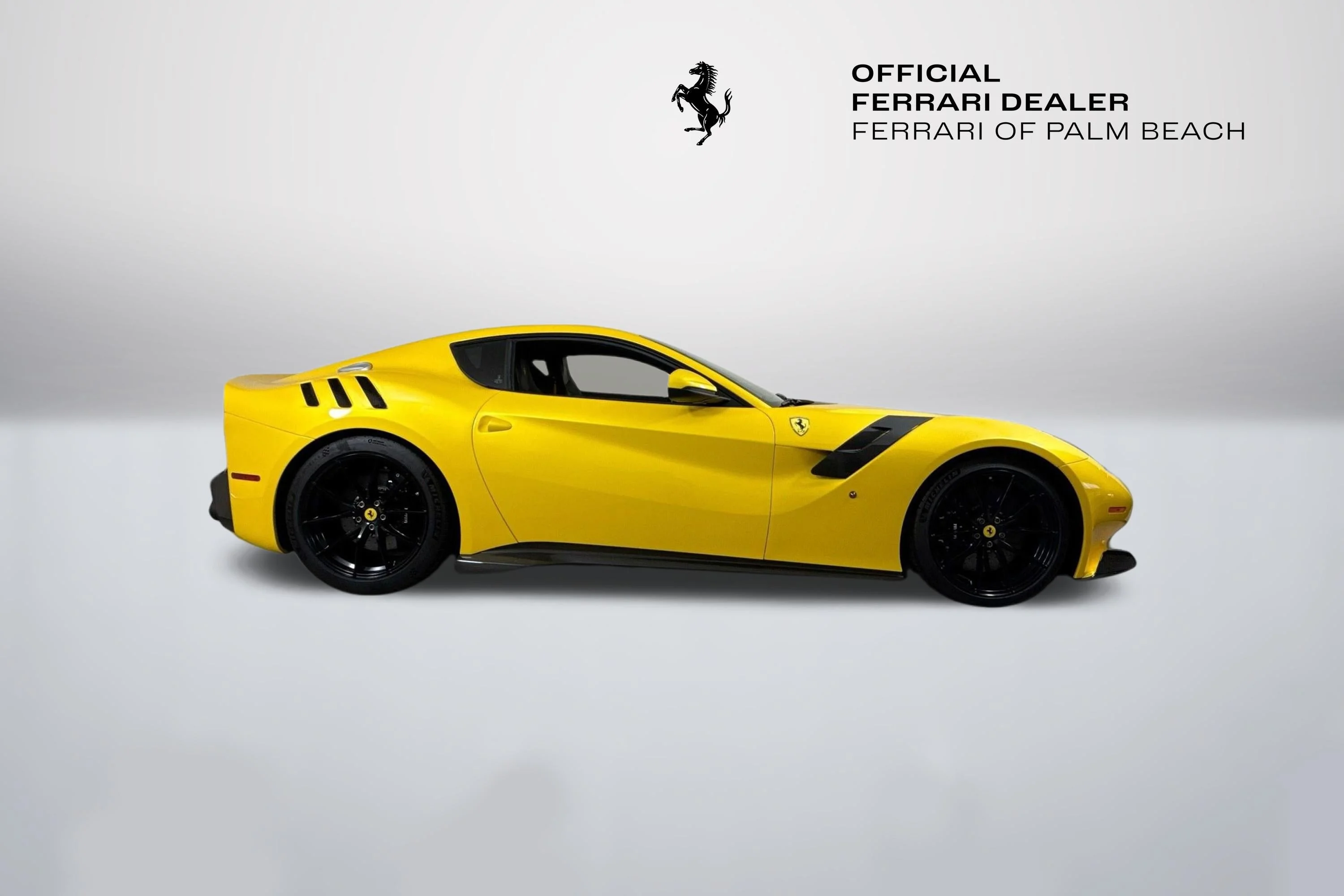 Certified Used 2017 Giallo Triplo Strato Ferrari Base image 8