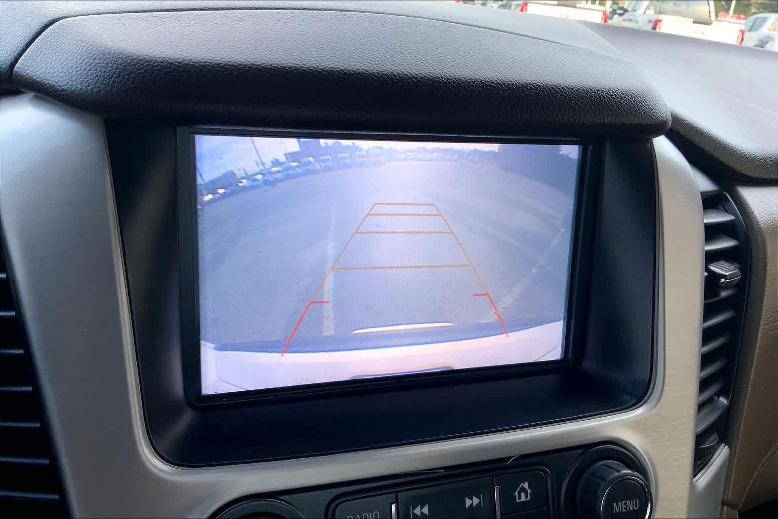 Used 2018 White Frost Tricoat GMC SLT image 27