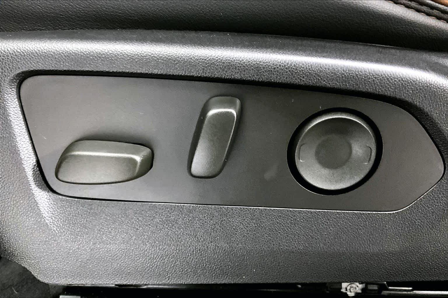 2023 GMC Canyon AT4 - Photo 32