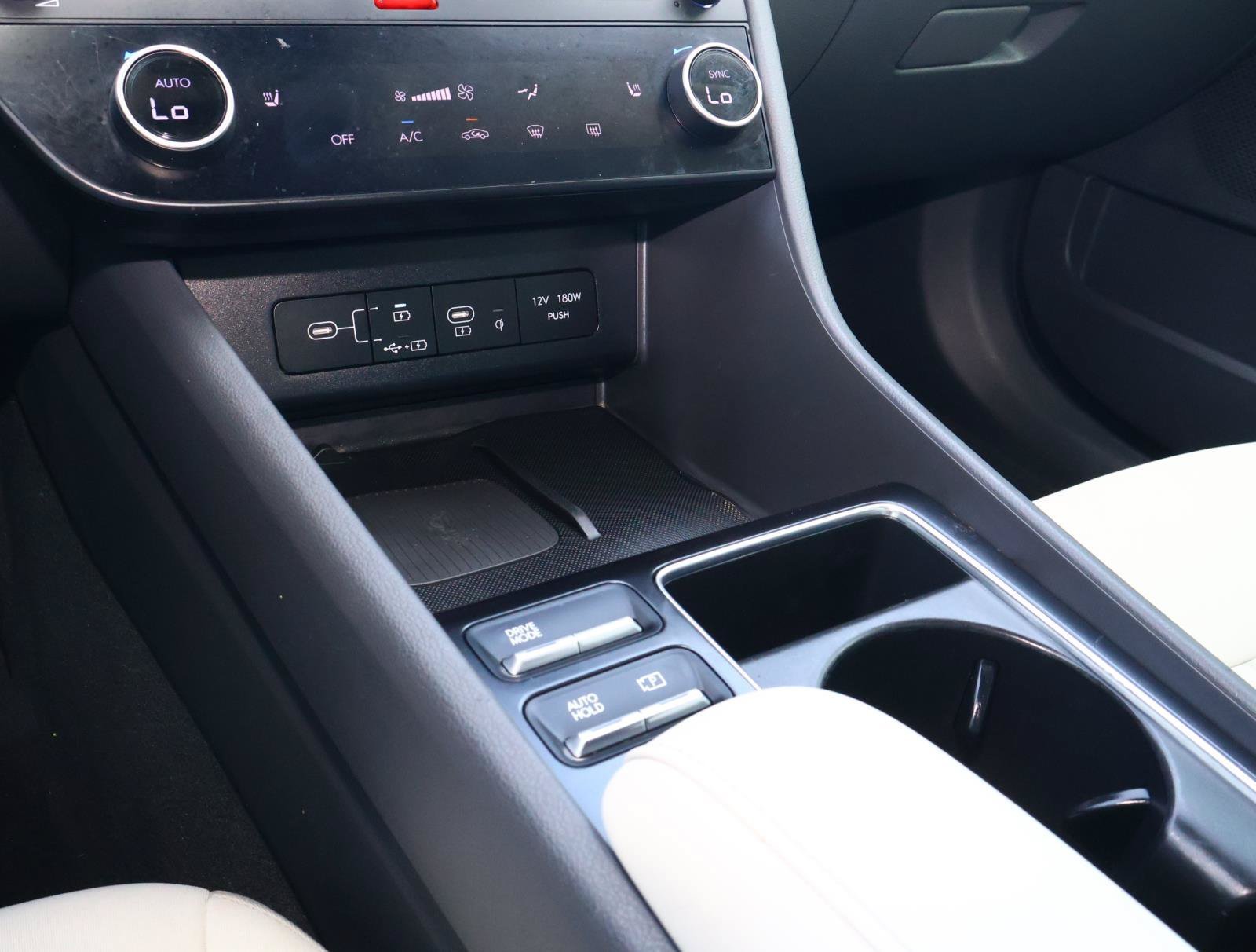 2025 Hyundai Sonata SEL - Photo 23