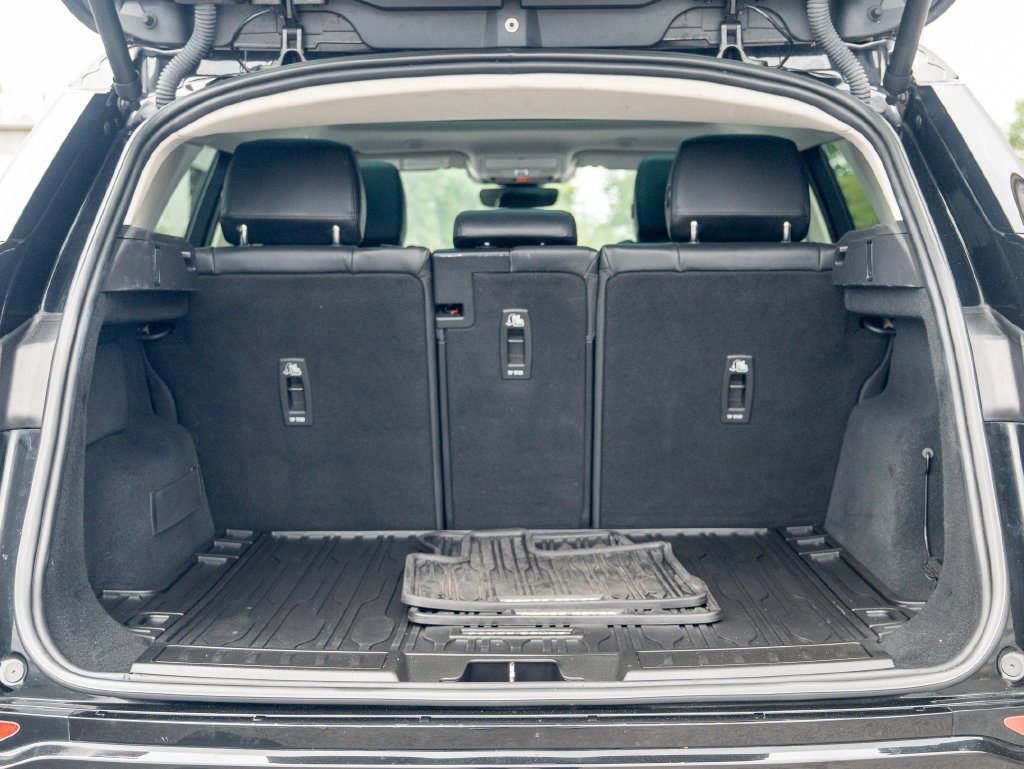 Used 2022 Black Land Rover S image 27