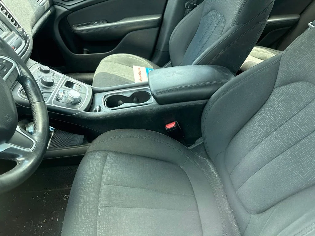 Used 2016 White Chrysler Limited image 11