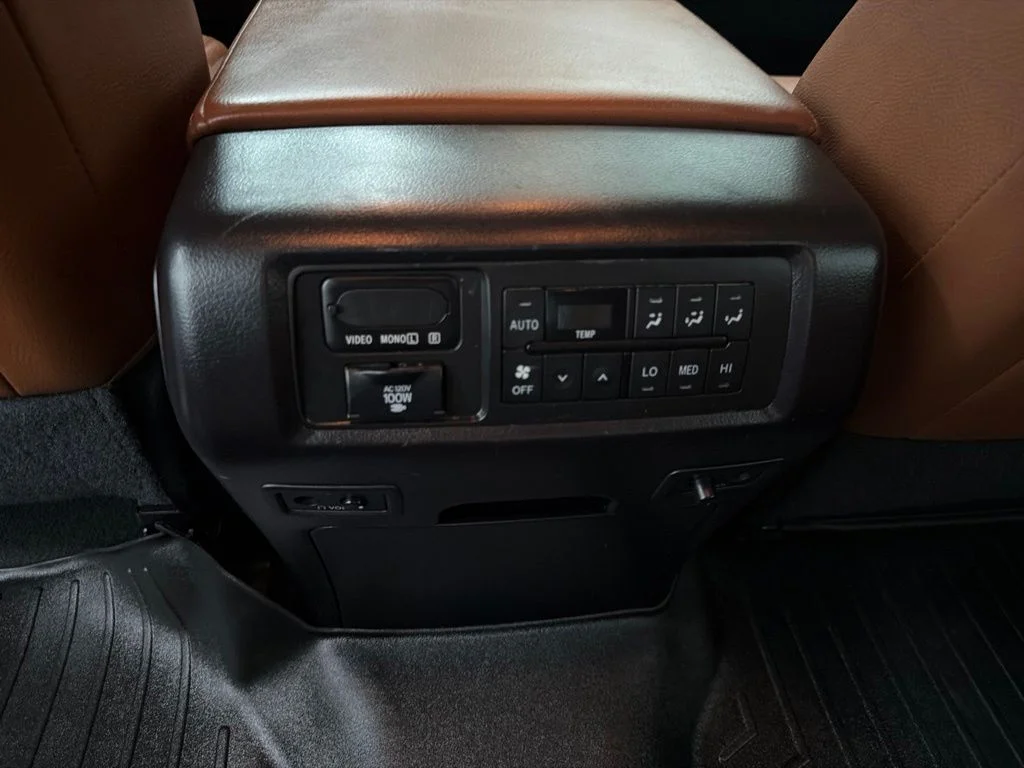 Used 2021 White Toyota Platinum image 25
