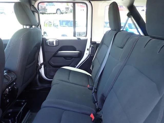Used 2018 White Jeep Unlimited Sahara image 17