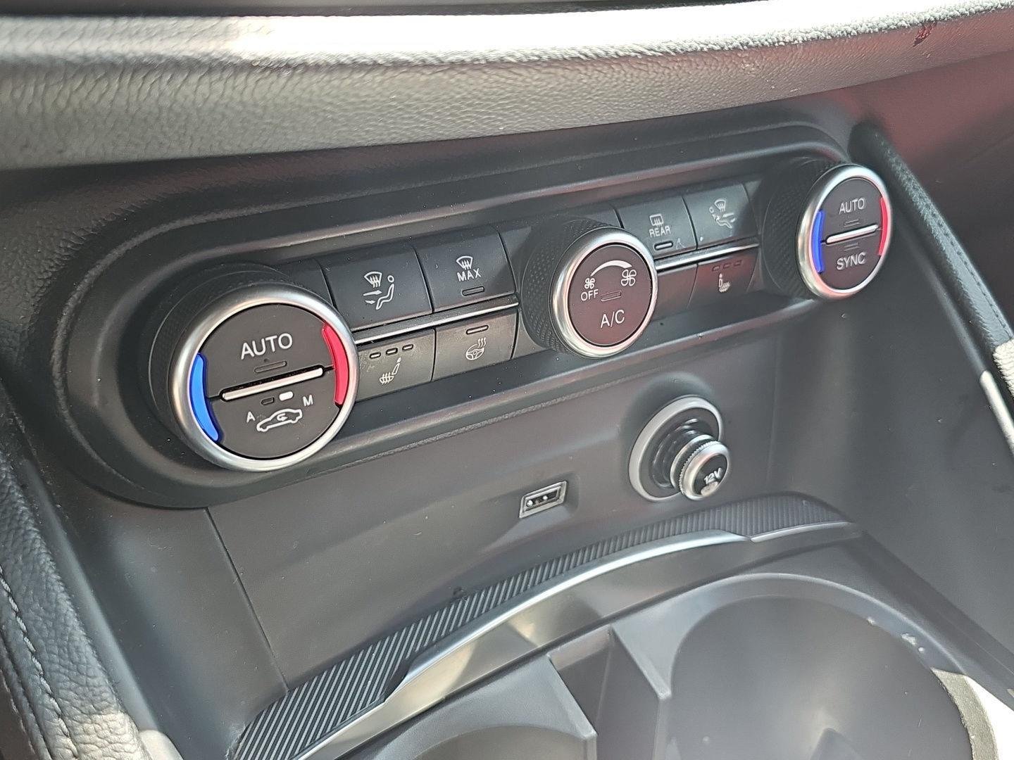 Used 2024 Alfa White Alfa Romeo Veloce image 19