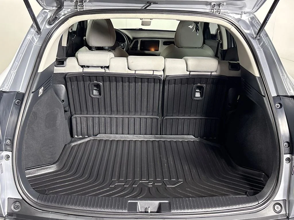 Used 2019 Silver Honda EX image 21