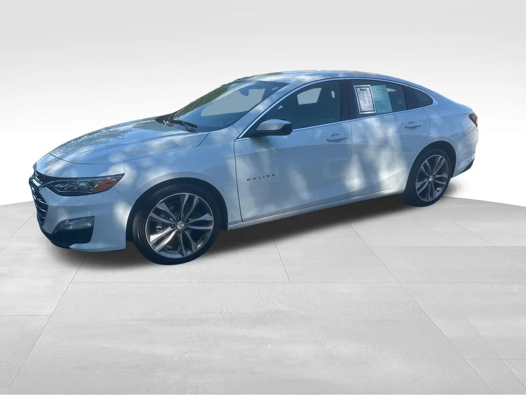 Used 2024 White Chevrolet LT image 4
