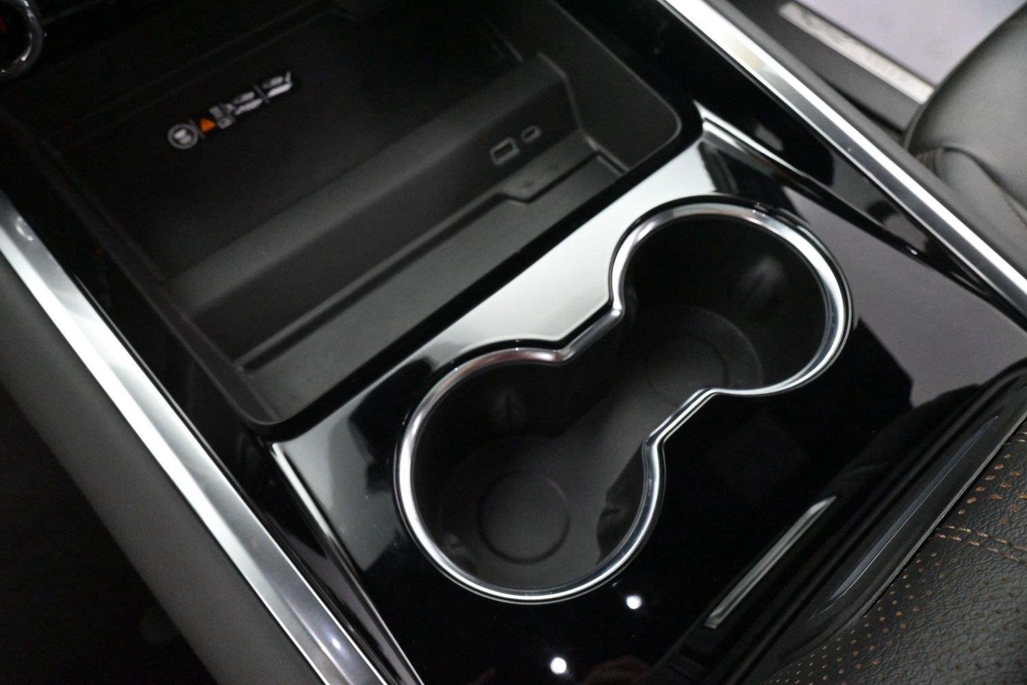Used 2025 Black Chevrolet High Country image 28